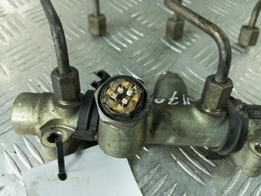 Топливная рампа к Audi A6 C6/4F (04-08)