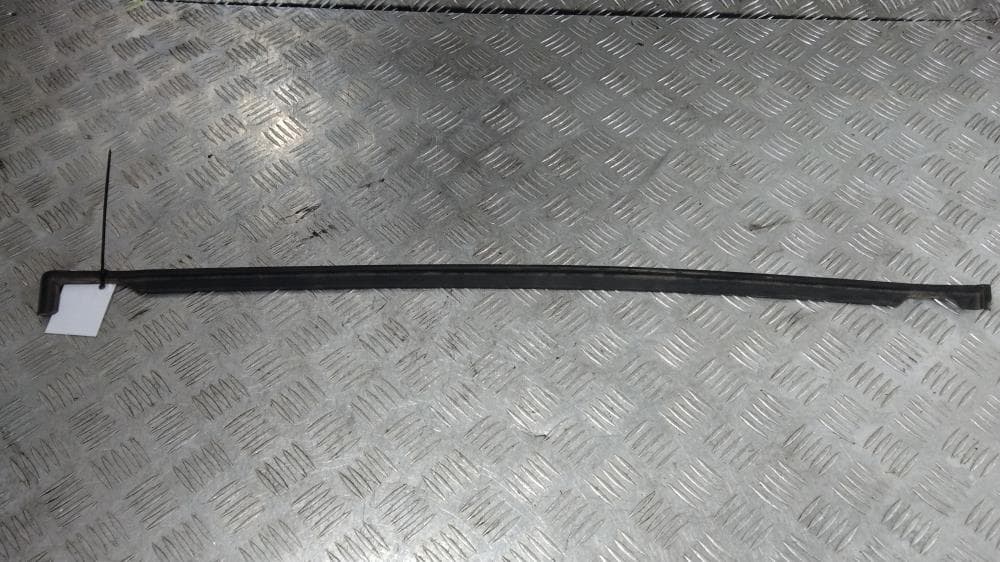 Уплотнитель к Tesla Model X (15-21)