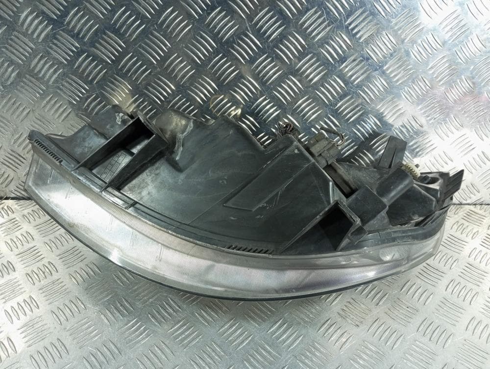 Фара правая к Renault Scenic 2 (03-06)