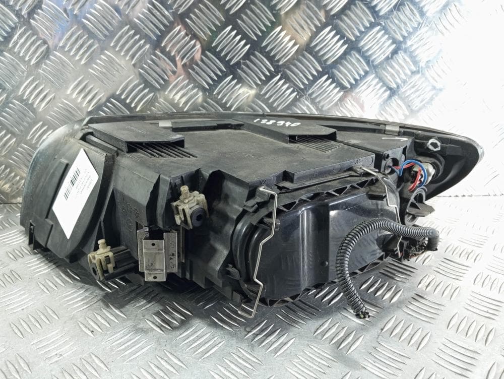 Фара правая к Volvo S40 2 (04-07)