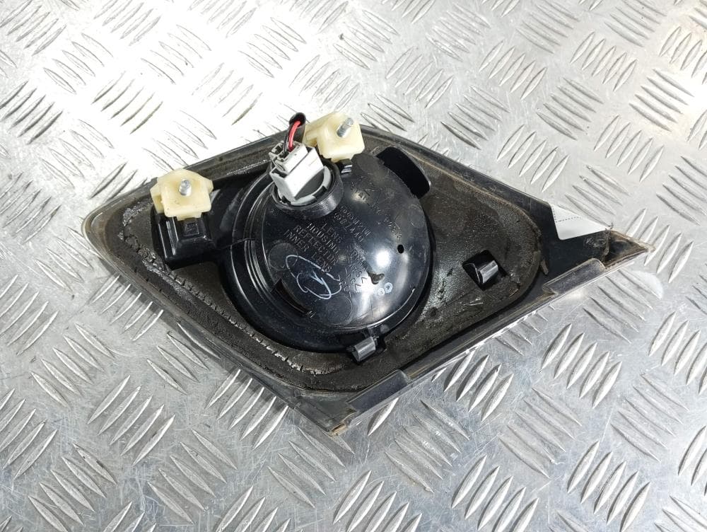 Фонарь крышки багажника левый к Mazda 3 BK (03-06)