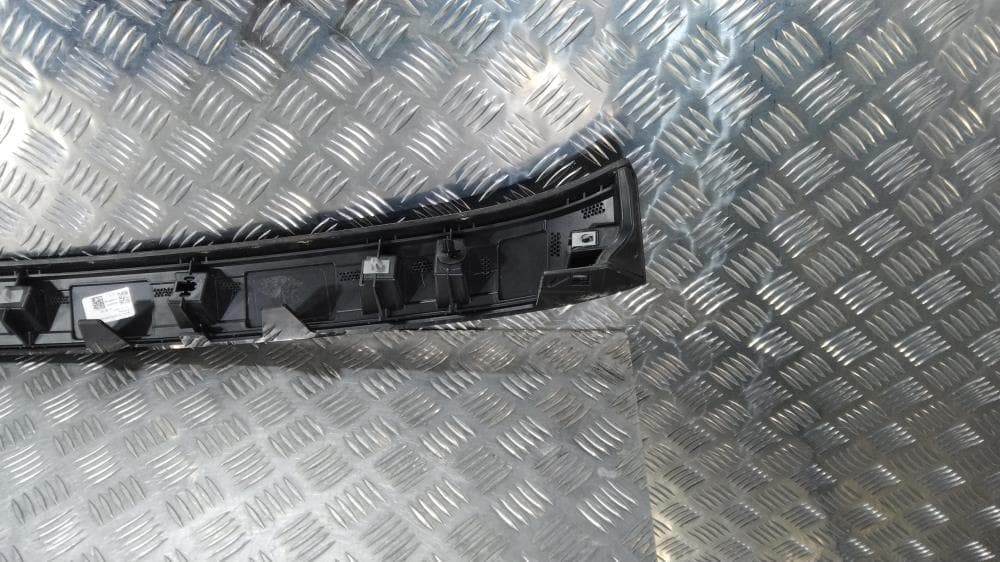Молдинг крышки багажника к Jeep Grand Cherokee WL (21-24)