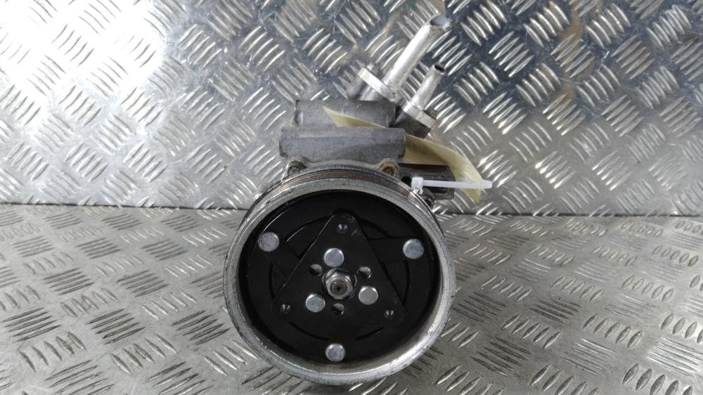 Компрессор кондиционера к Renault Clio 3 (05-09)