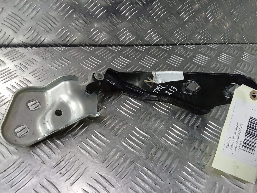 Петля капота правая к Tesla Model 3 (17-21)