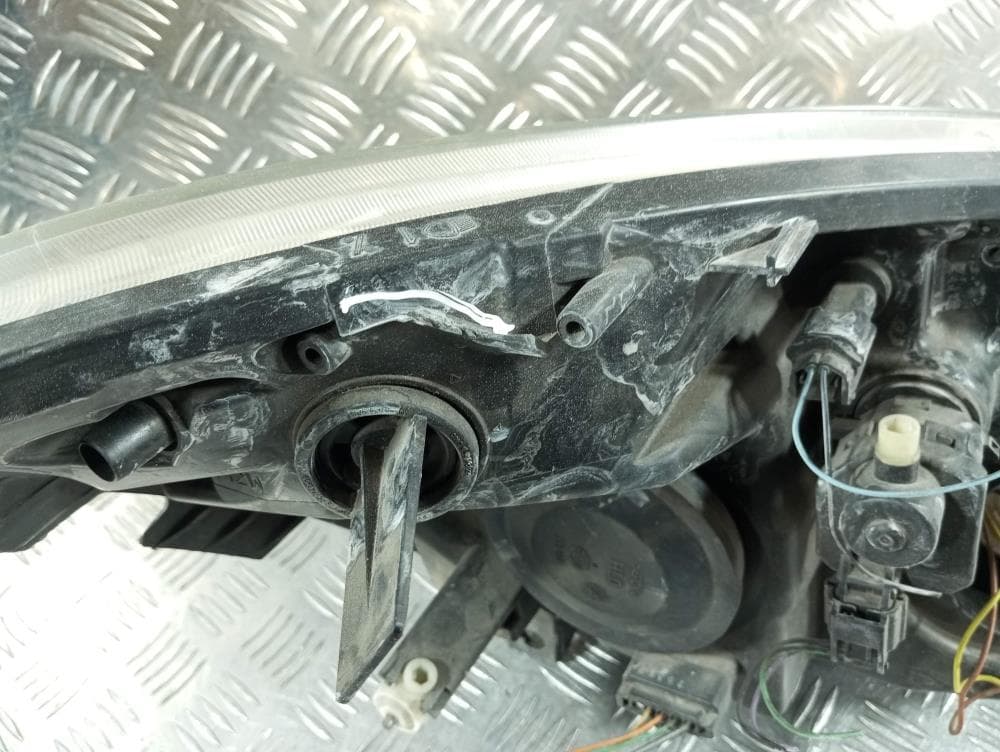 Фара левая к Renault Scenic 2 (03-06)