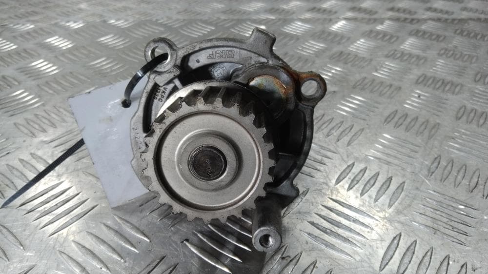 Помпа к Audi A4 B6 (01-05)