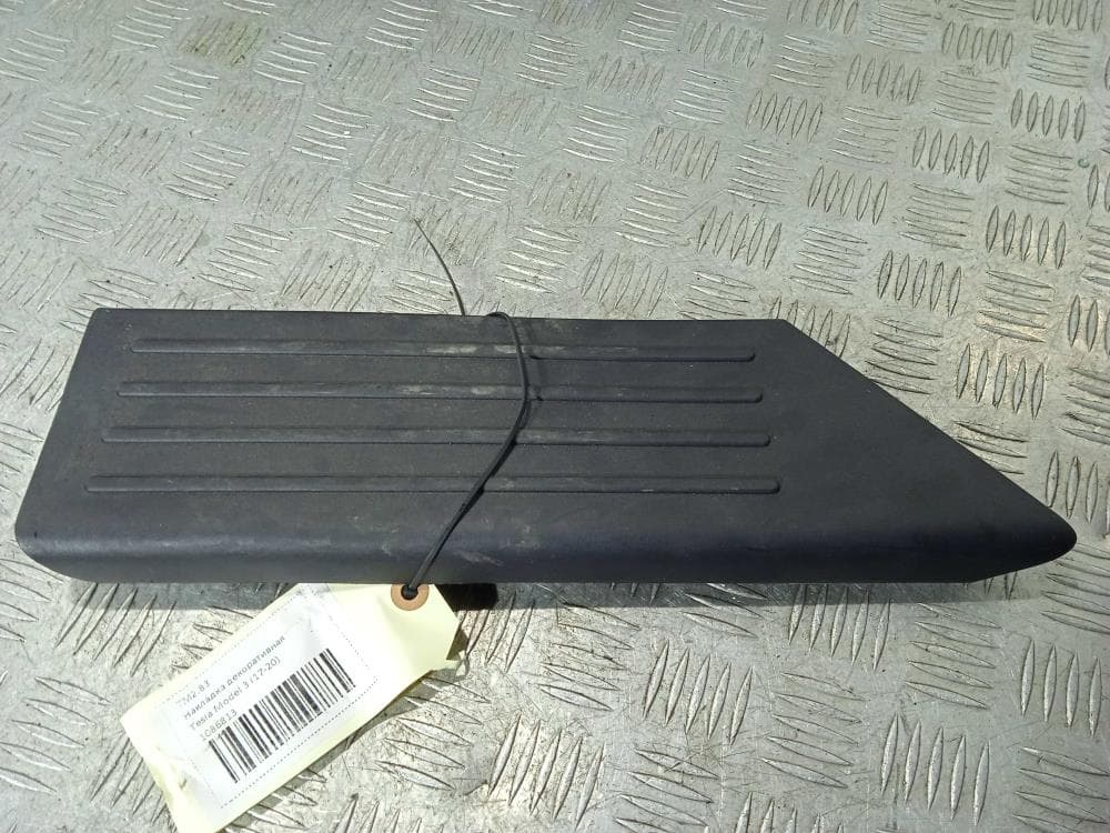 Накладка декоративная к Tesla Model 3 (17-21)