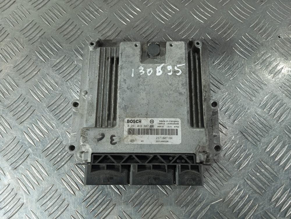Блок управления двигателем к Renault Trafic 2 (01-06)