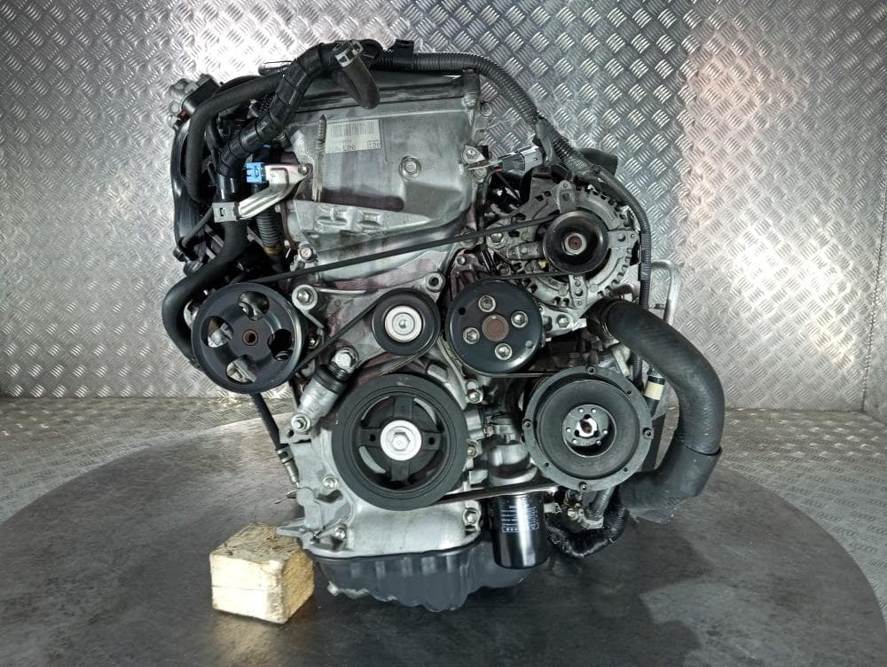 Двигатель к Toyota Avensis 2 (03-06)