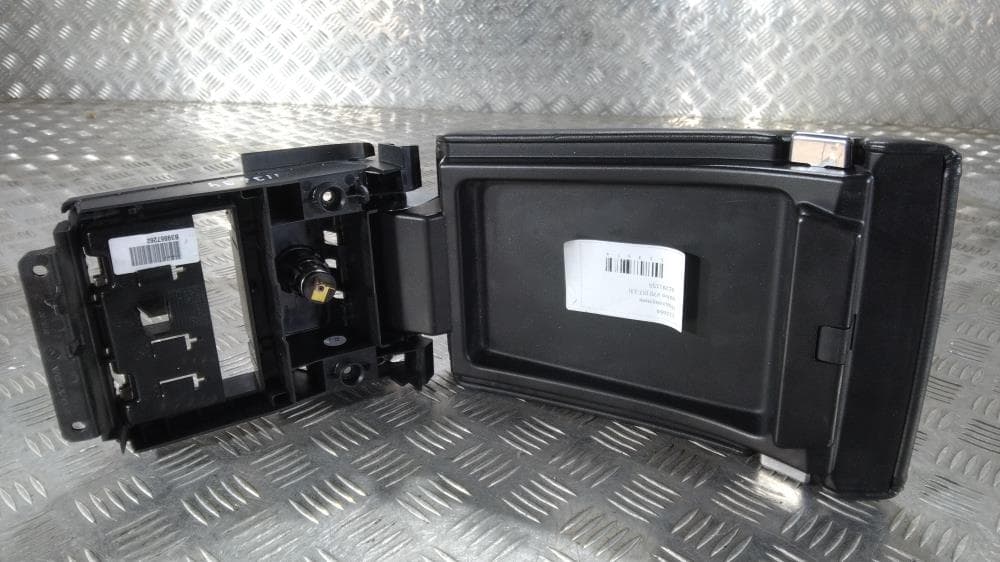 Подлокотник к Volvo V70 3 (07-13)
