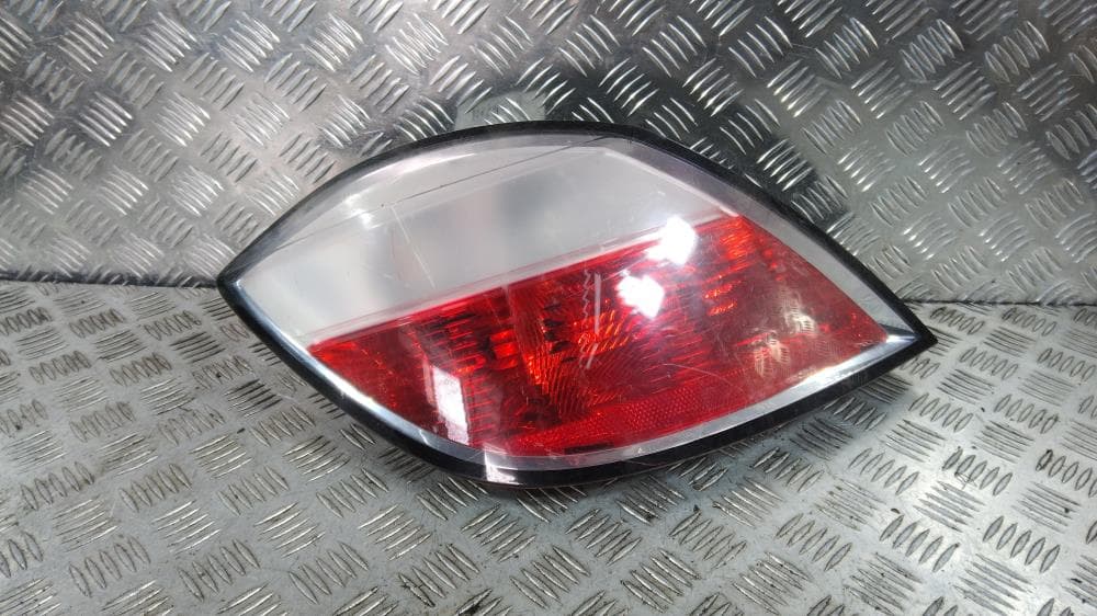Фонарь задний левый к Opel Astra H (04-07)