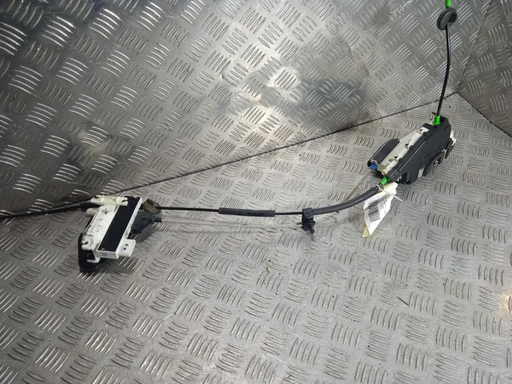 Замок двери передней правой к Tesla Model X (15-21)