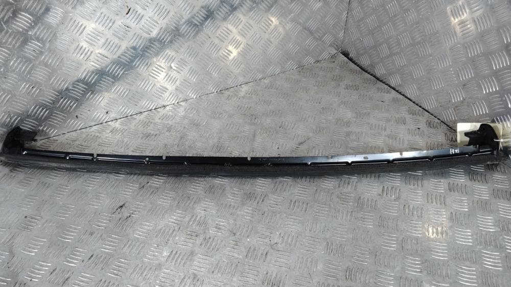 Уплотнитель к Tesla Model X (15-21)