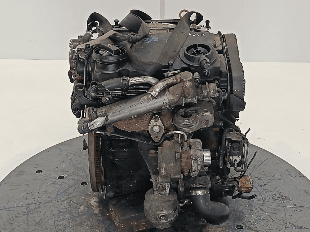 Двигатель к Audi A4 B7 (04-09)