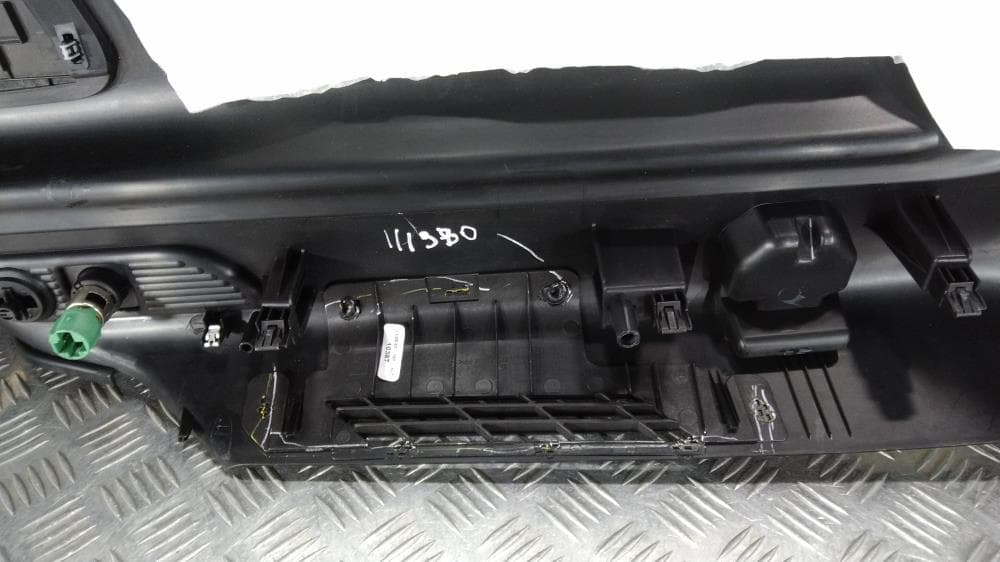Обшивка багажника к Jeep Grand Cherokee WL (21-24)