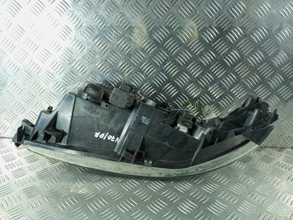 Фара правая к Volvo V70 2 (00-05)
