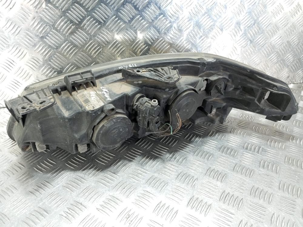 Фара правая к Renault Laguna 2 Рестайлинг (05-08)