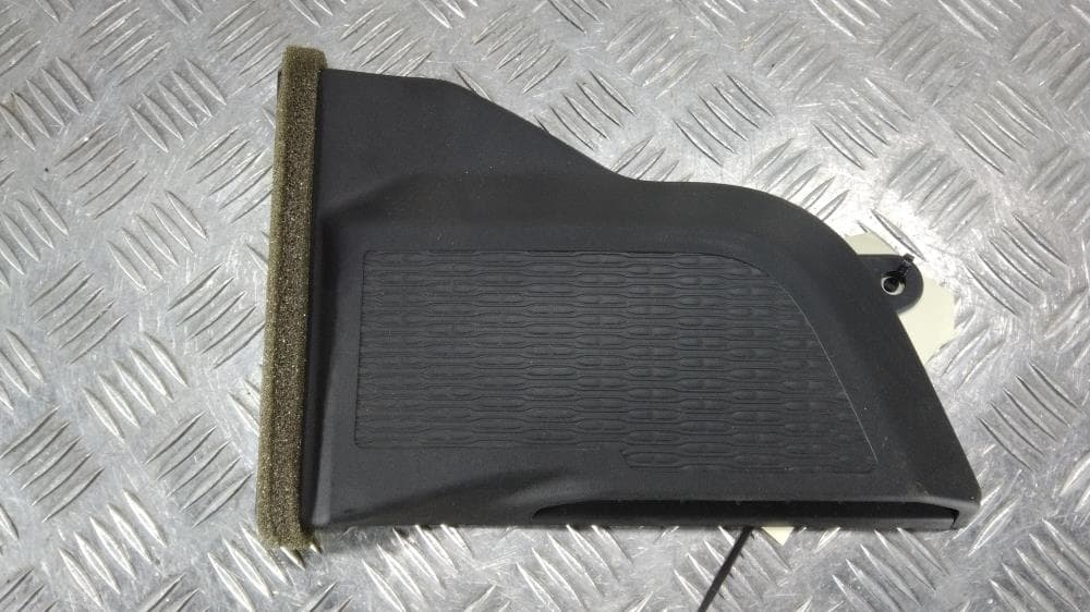 Воздухозаборник к Jeep Grand Cherokee WL (21-24)