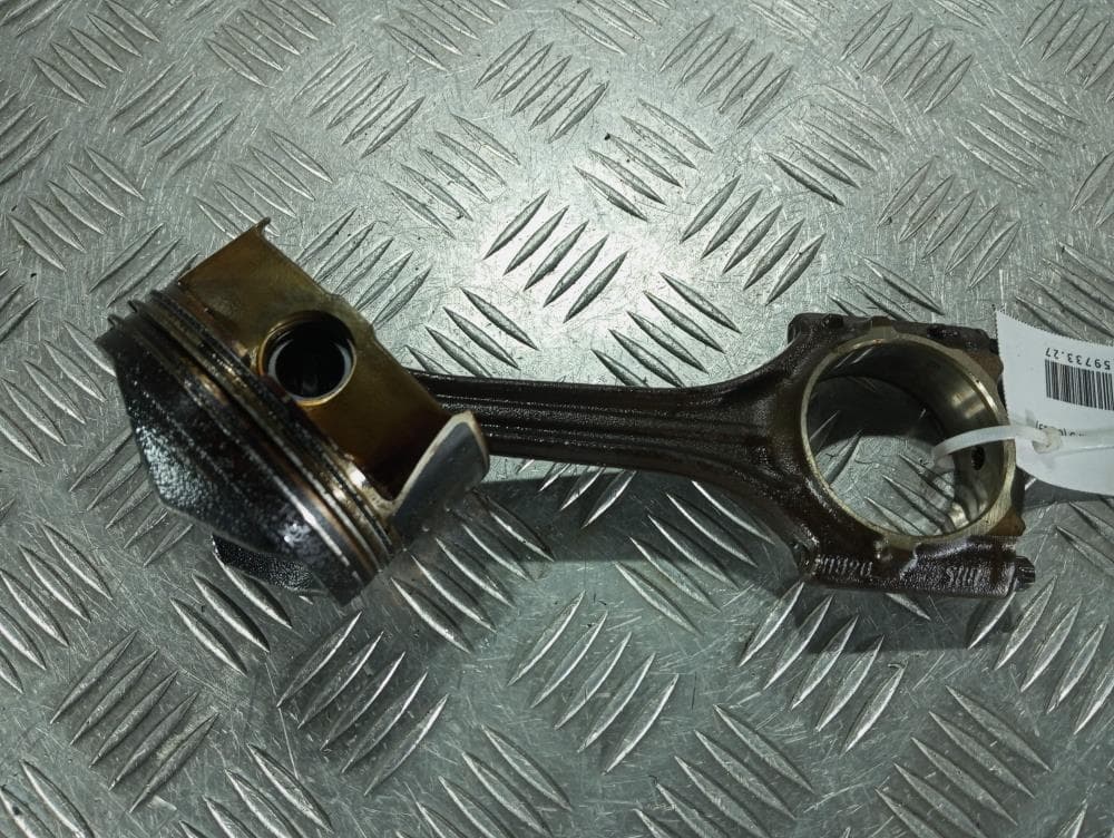 Поршень к Volkswagen Golf 5 (03-09)