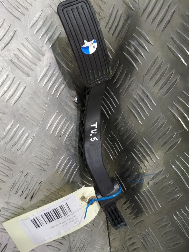 Педаль газа к Tesla Model X (15-21)