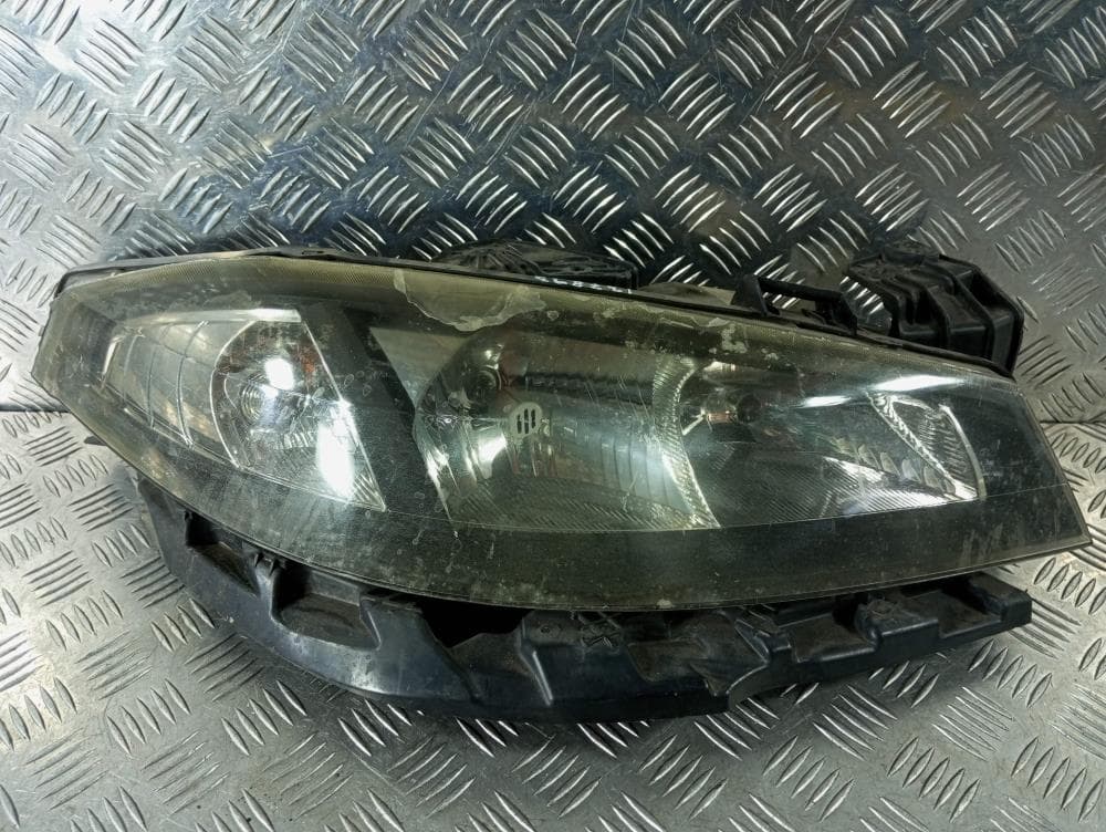 Фара правая к Renault Laguna 2 Рестайлинг (05-08)