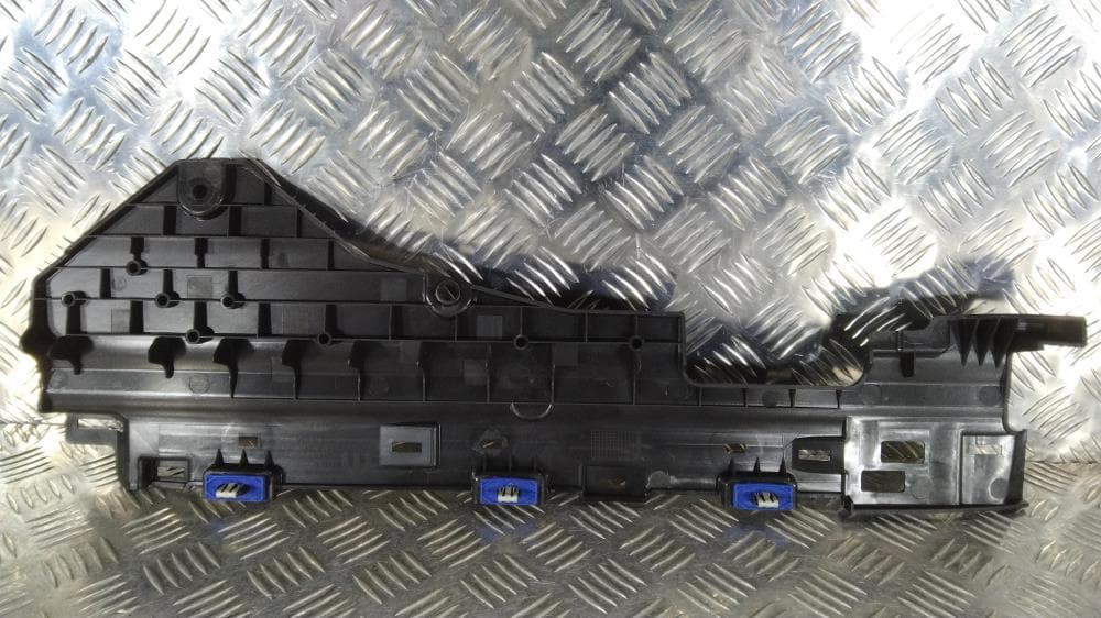 Кронштейн порога к Jeep Grand Cherokee WL (21-24)