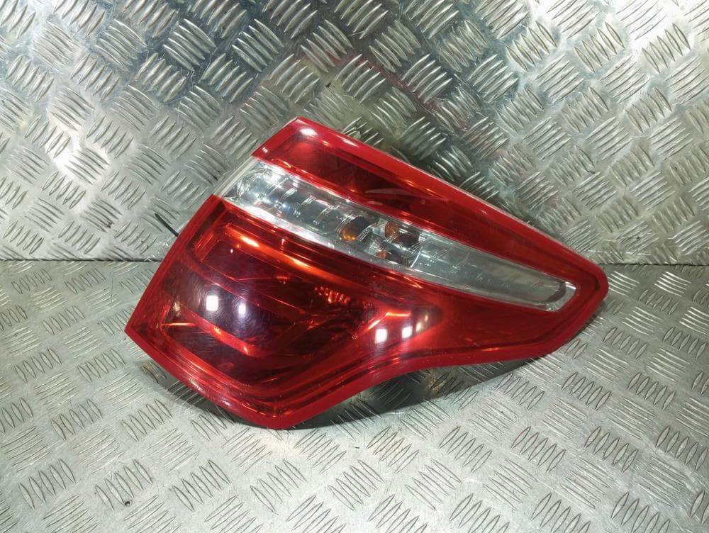 Фонарь задний правый к Citroen C4 Picasso 1 (06-13)