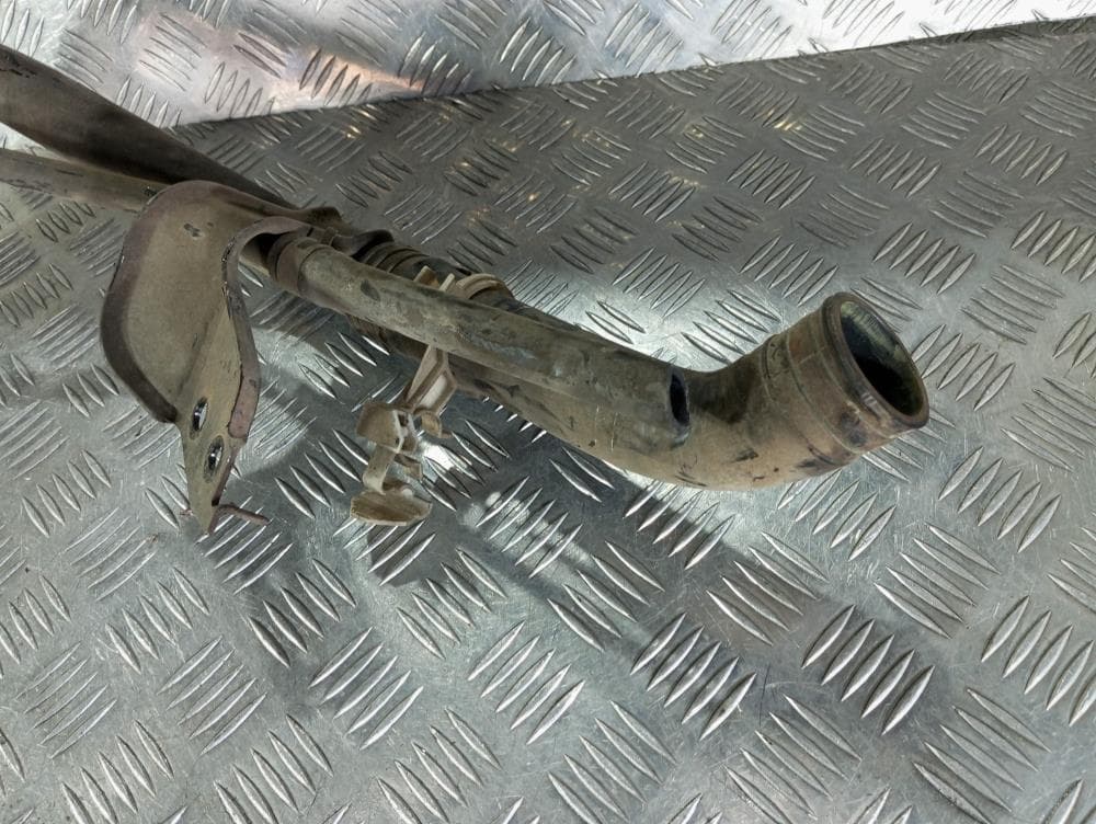 Горловина топливного бака к Nissan  Almera N16 Рестайлинг (03-06)