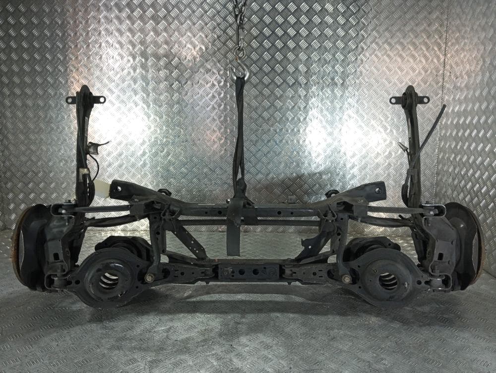 Балка подвески задняя к Volvo V40 2 (12-16)