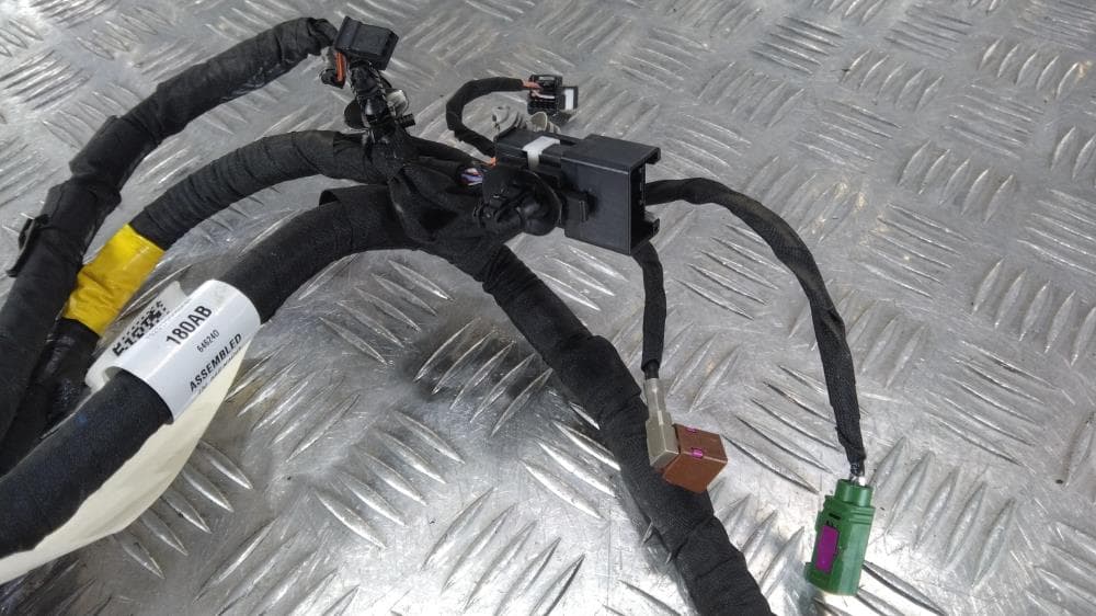 Проводка бампера переднего к Jeep Grand Cherokee WL (21-24)