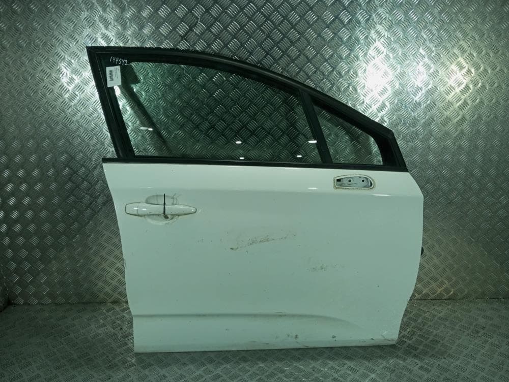 Дверь передняя правая к Citroen C4 2 (10-16)