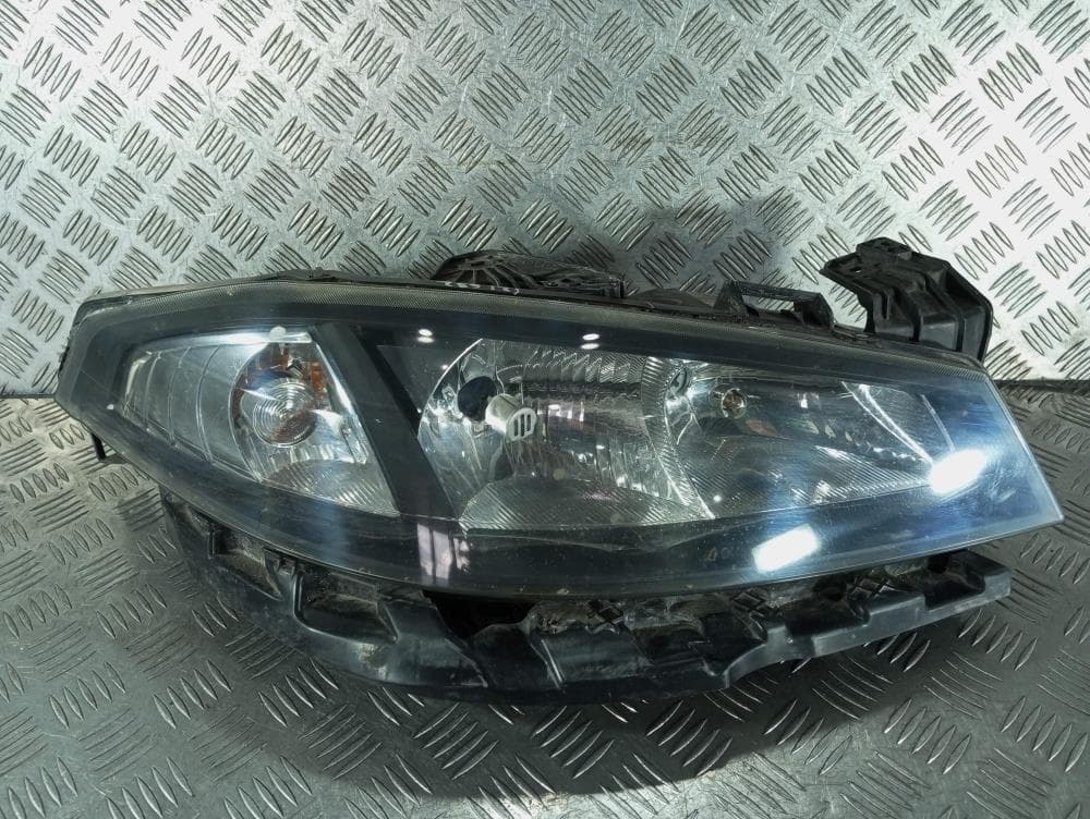 Фара правая к Renault Laguna 2 Рестайлинг (05-08)