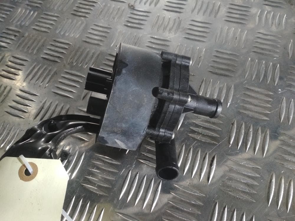 Помпа к Tesla Model X (15-21)