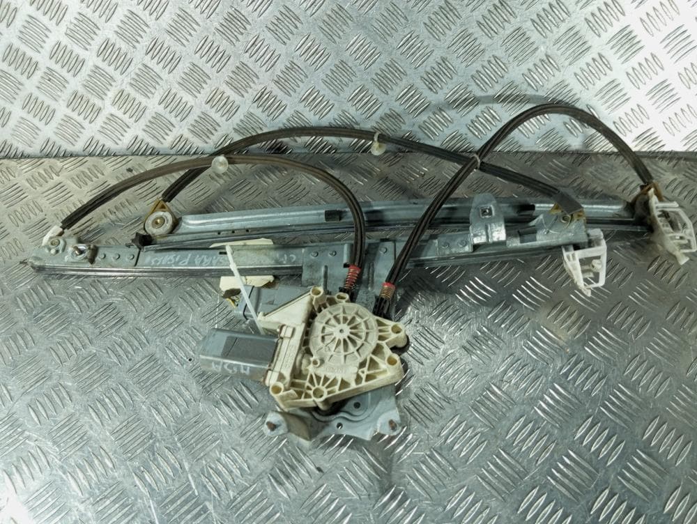 Стеклоподъемник передний левый к Citroen Xsara Picasso Рестайлинг (04-10)