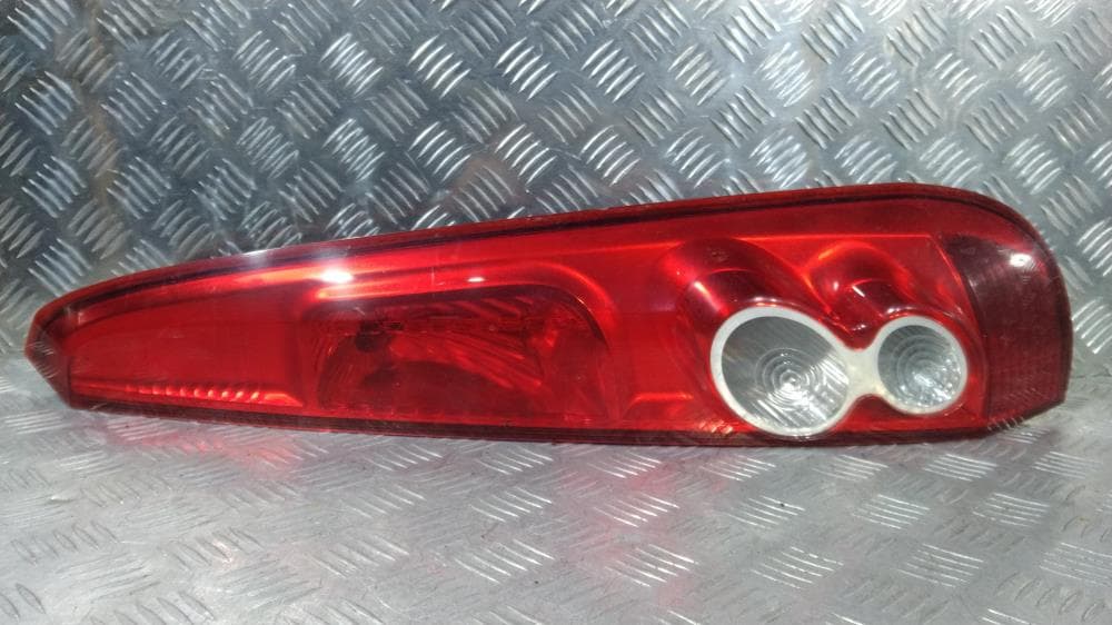 Фонарь задний правый к Ford Fiesta 5 (02-08)