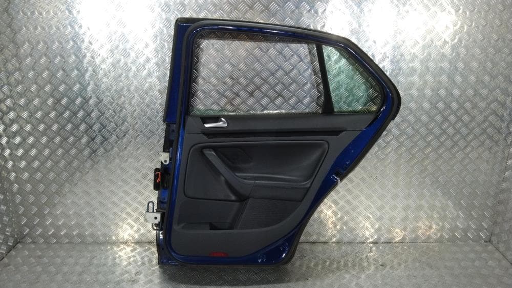 Дверь задняя правая к Volkswagen Jetta 5 (05-11)