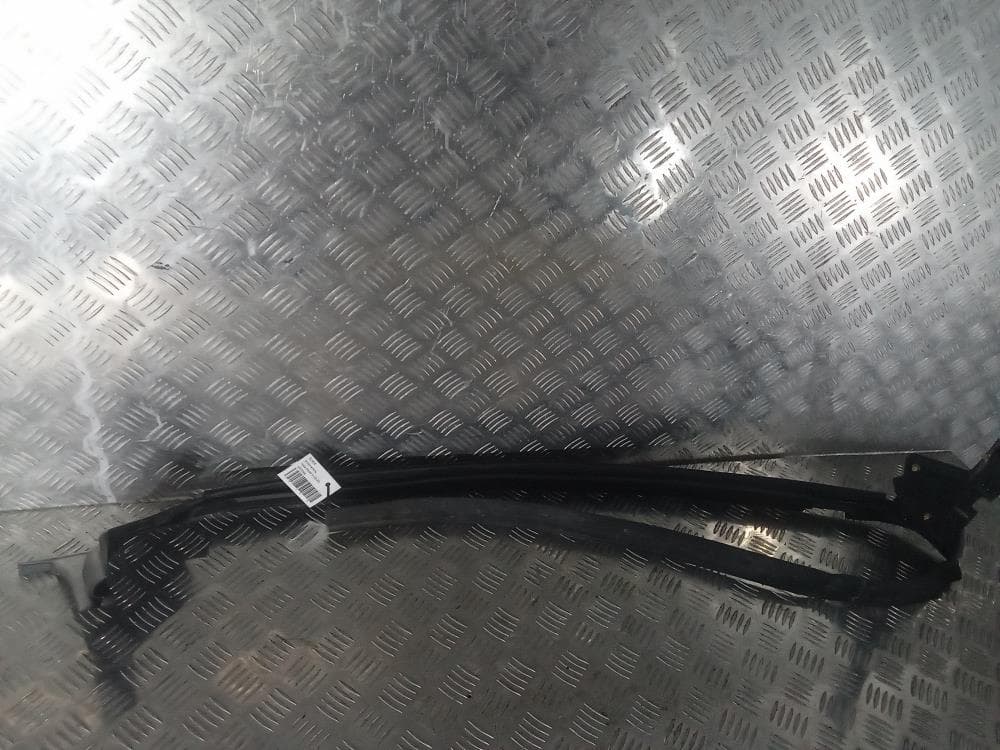 Уплотнитель к Tesla Model X (15-21)