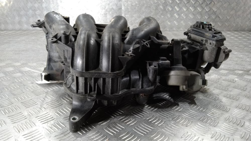 Коллектор впускной к Volvo V50 (03-10)