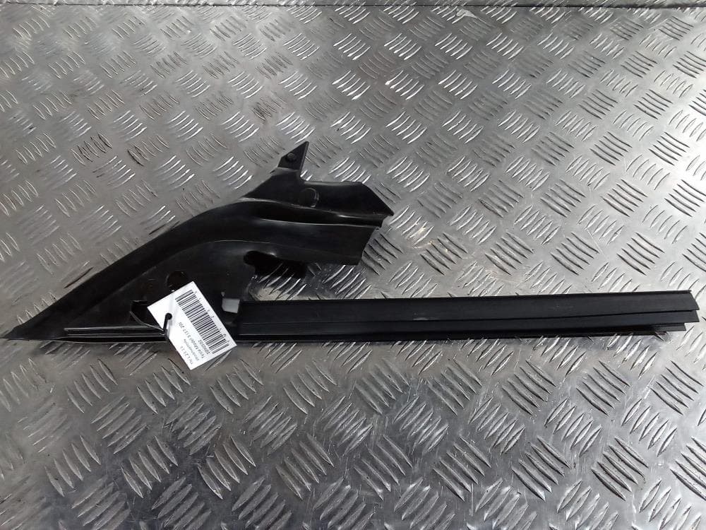 Уплотнитель к Tesla Model 3 (17-21)