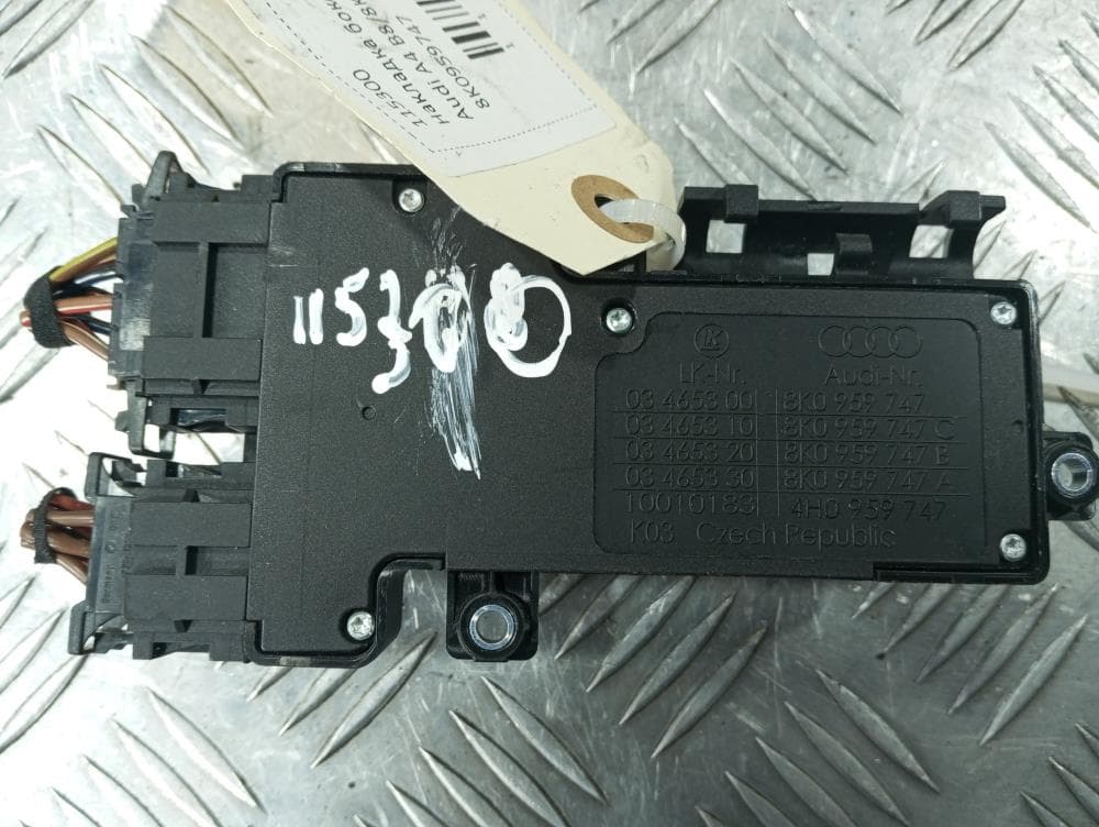 Кнопка регулировки сидения к Audi A4 B8/8K (07-11)