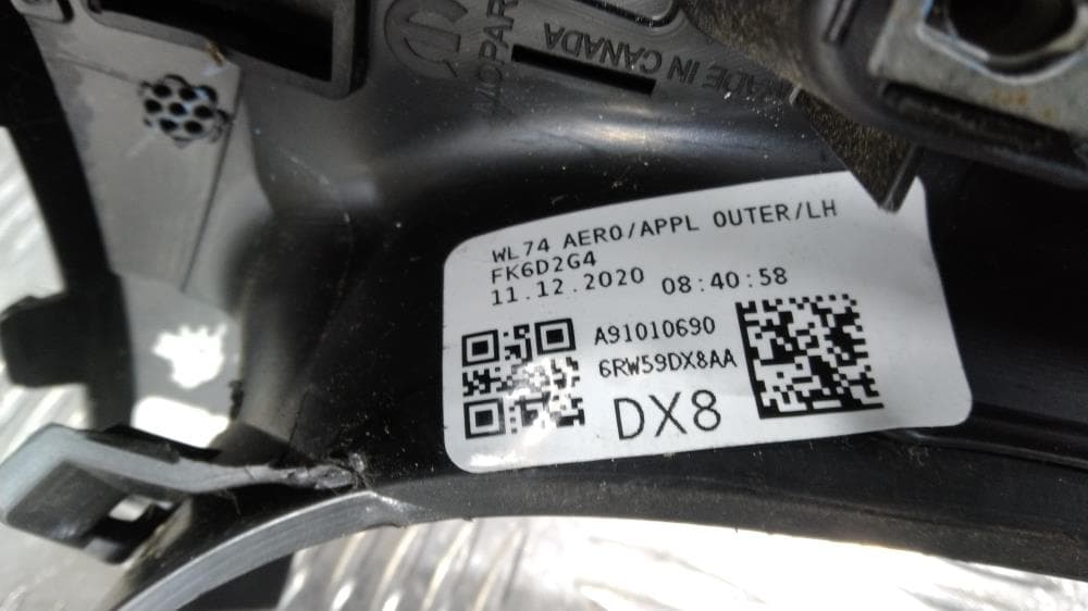 Молдинг крышки багажника к Jeep Grand Cherokee WL (21-24)