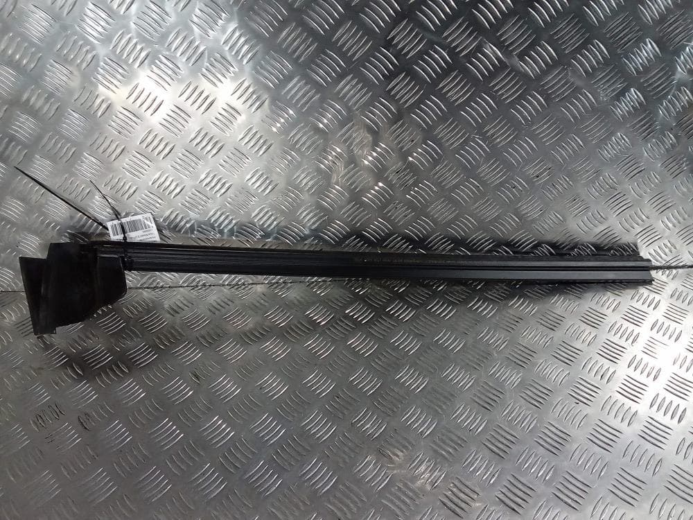 Уплотнитель к Tesla Model 3 (17-21)