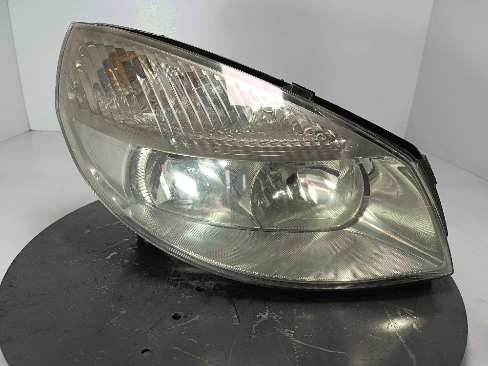Фара правая к Renault Scenic 2 (03-06)