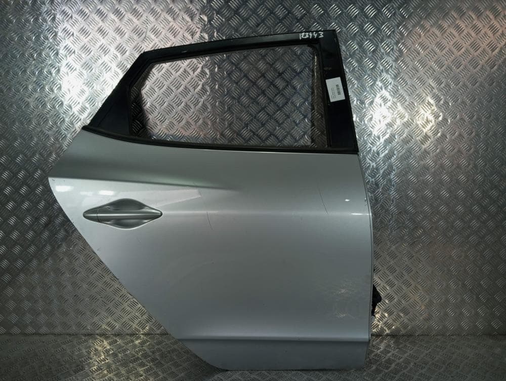 Дверь задняя правая к Hyundai ix35 1 (10-13)