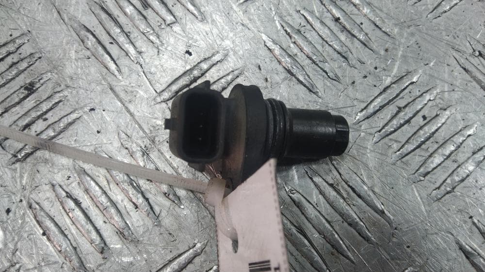 Датчик распредвала к Nissan  Serena C25 (05-12)