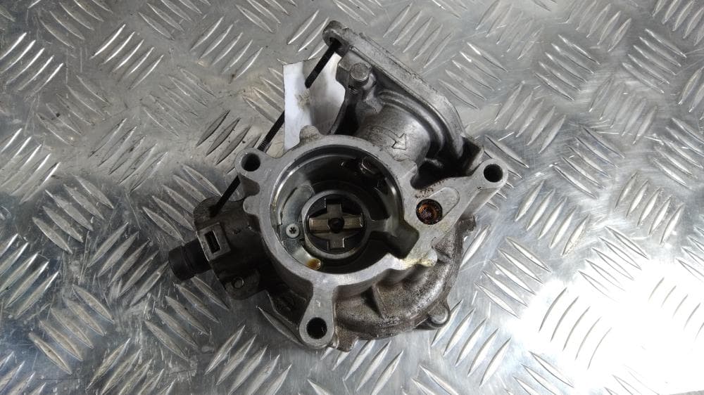 Насос вакуумный к Audi A3 8P/8PA 2-й Рестайлинг (08-13)