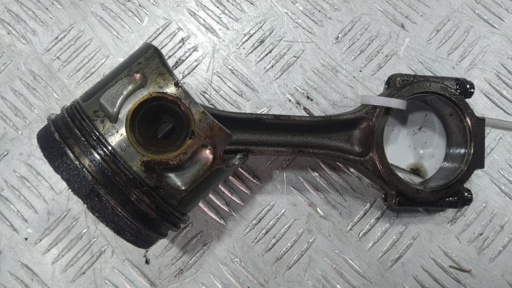 Поршень к Volkswagen Golf 5 (03-09)