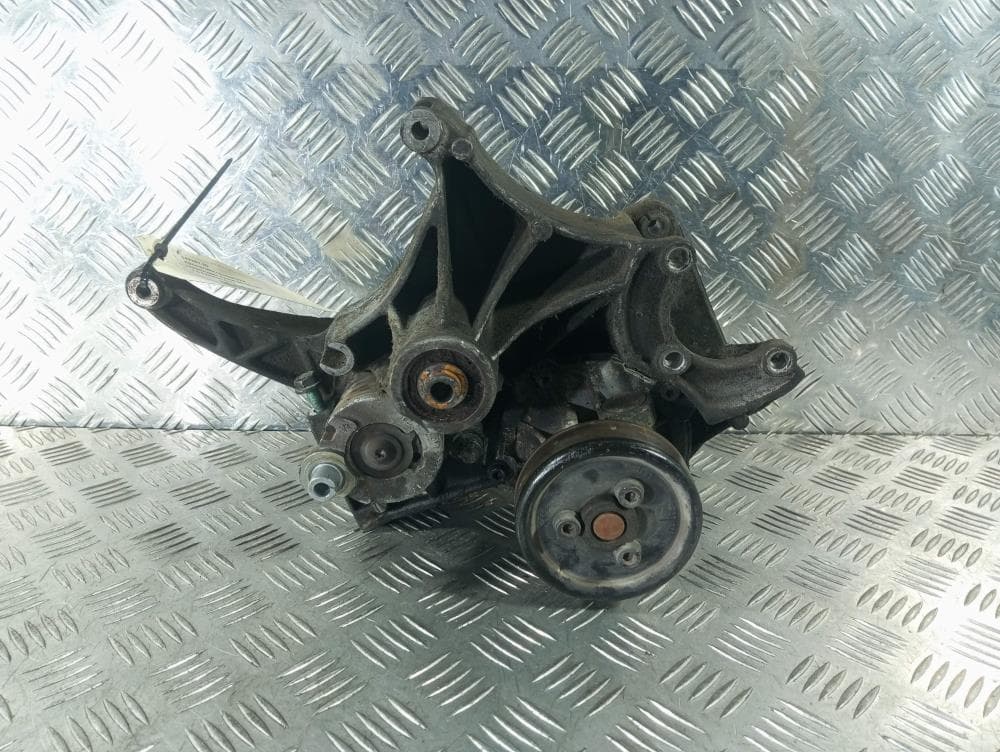 Кронштейн генератора к Volkswagen Passat B5 (96-00)