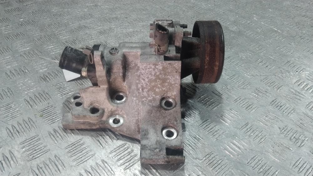 Помпа к Nissan  Serena C25 (05-12)
