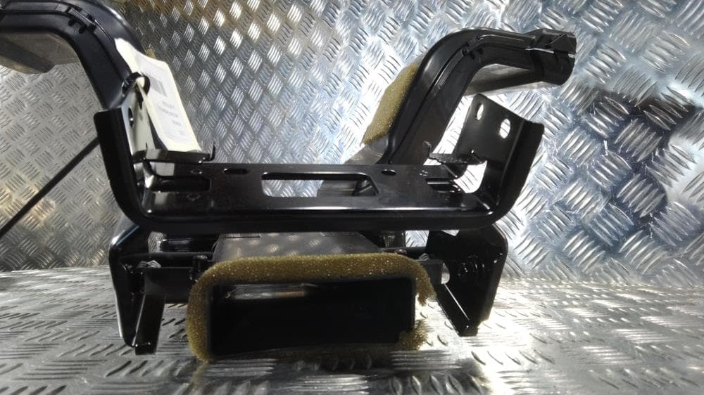 Воздуховод к Jeep Grand Cherokee WL (21-24)